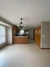 8123 Shannon Glen Blvd in Dublin, OH - Building Photo - Building Photo