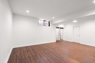 7202 Pine Dr in Annandale, VA - Building Photo - Building Photo