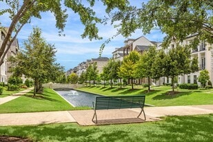 930 Dunleigh Meadows Ln in Houston, TX - Building Photo