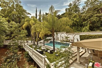 3780 1/2 Multiview Dr in Los Angeles, CA - Building Photo - Building Photo