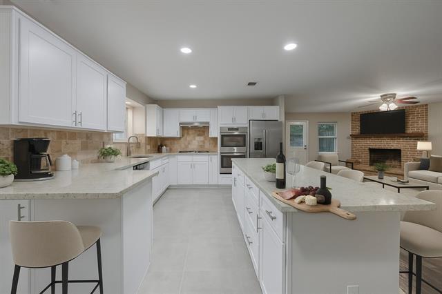 property at 1624 Summer Pl Cir