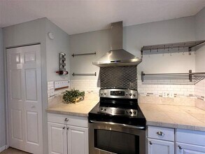 749 Hartford Dr NW in Port Charlotte, FL - Building Photo - Building Photo