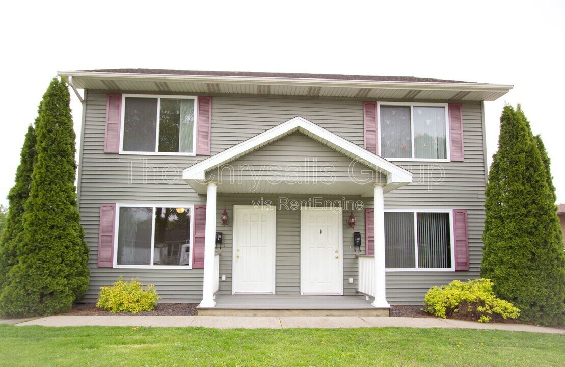 1402 4th St in Peru, IL - Building Photo