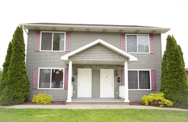 property at 1402 4th St