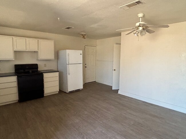 206 S Pecos St in Fort Stockton, TX - Building Photo - Building Photo