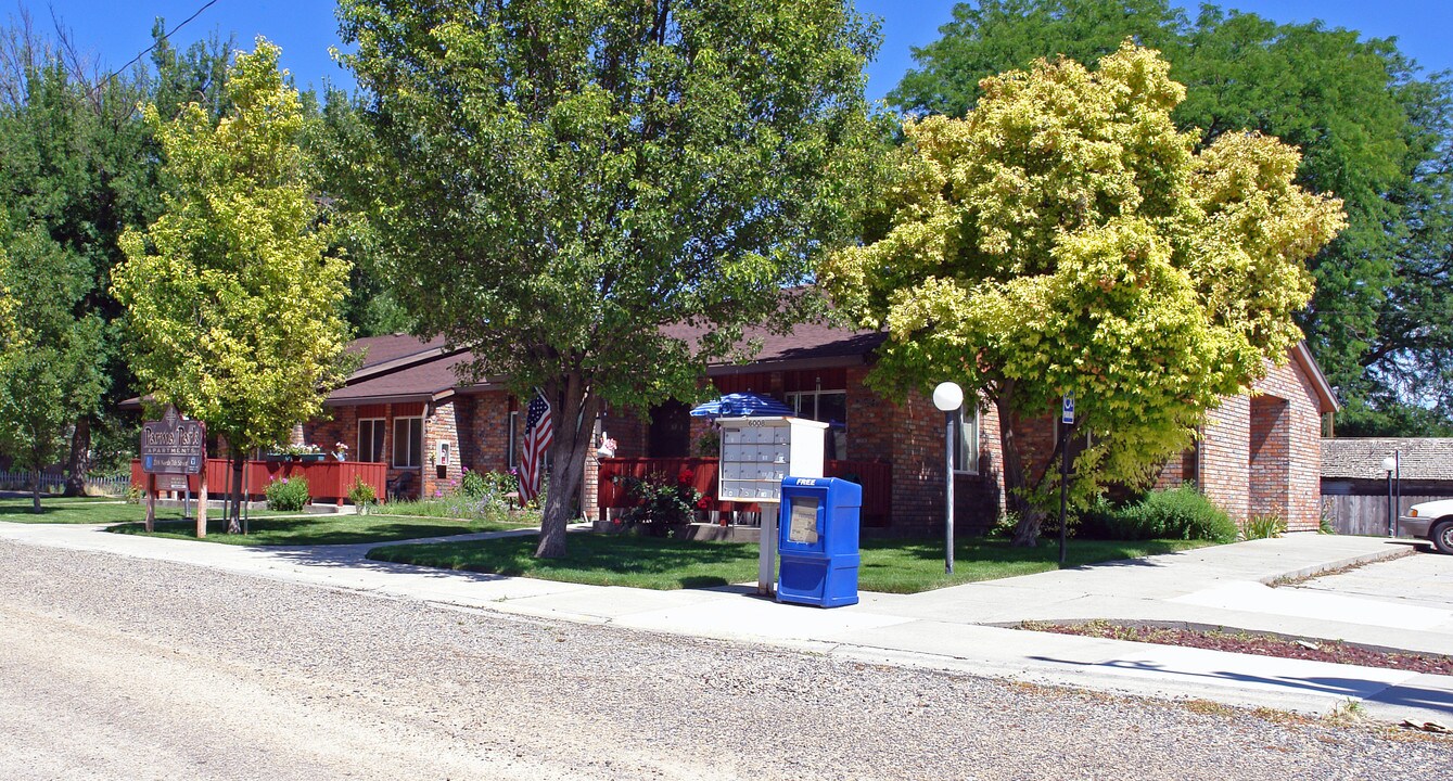 Parma Park in Parma, ID - Foto de edificio
