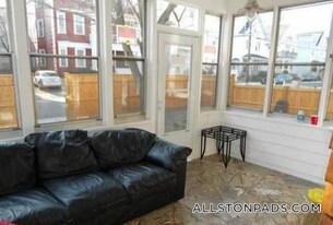 24 Ashford St, Unit 1 in Boston, MA - Building Photo