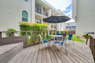 910 Duncan Ln in Austin, TX - Foto de edificio - Building Photo