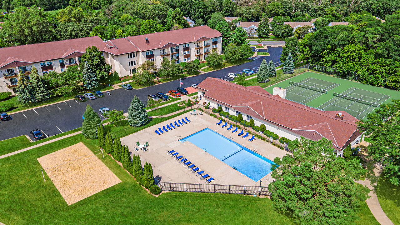 Greenbriar Village in Madison, WI - Building Photo