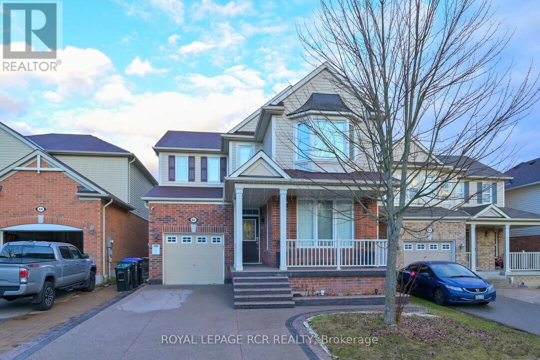 62 Ferris Lane in New Tecumseth, ON - Building Photo