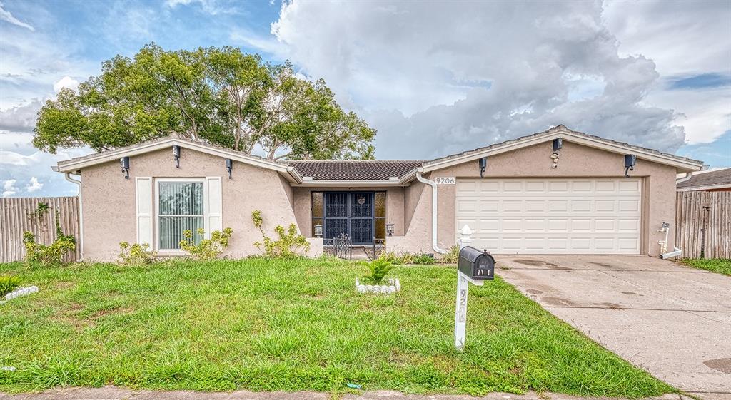 9206 Gray Fox Ln in Port Richey, FL - Building Photo