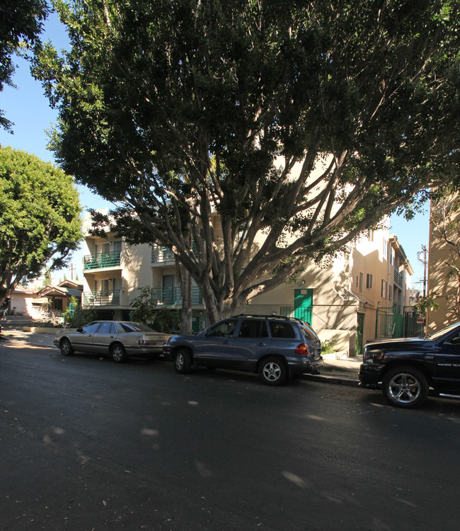 1240 N Cherokee Ave in Los Angeles, CA - Building Photo - Building Photo