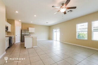 2691 Island Walk Dr, Unit 7 in Deltona, FL - Foto de edificio - Building Photo