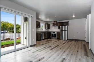 Jackson Commons in Monmouth, OR - Building Photo - Building Photo