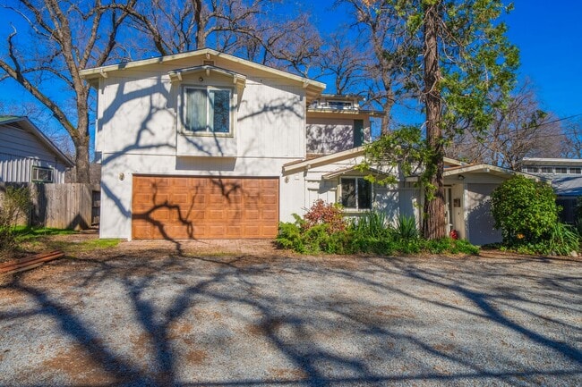 19036 Genevieve Rd