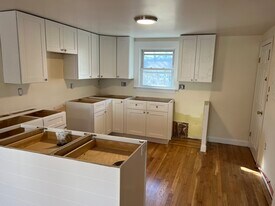 10 Pine St, Unit 2 in Arlington, MA - Building Photo