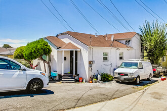 1661 Mono Ave in San Leandro, CA - Foto de edificio - Building Photo