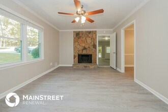 95 Wilhelmina Dr in Ellenwood, GA - Building Photo - Building Photo