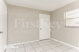 5350 NW 12th St in Lauderhill, FL - Building Photo - Building Photo