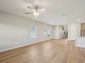 709 Leavenworth Dr in McKinney, TX - Foto de edificio - Building Photo