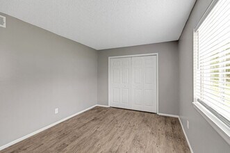 The Laurel in Pensacola, FL - Building Photo - Building Photo