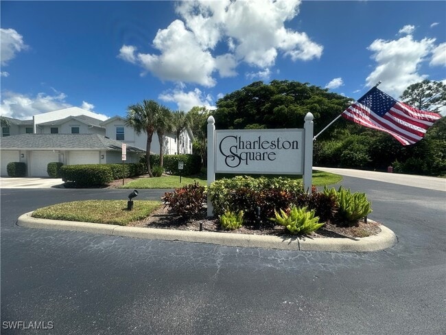 1320 Charleston Square Dr