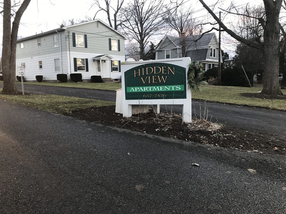 8 E Main St, Unit 322 in Bloomfield, NY - Building Photo