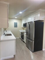 1341 Drake Dr, Unit A in Davis, CA - Building Photo