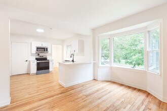 882 Oakland Dr SW in Atlanta, GA - Building Photo - Building Photo