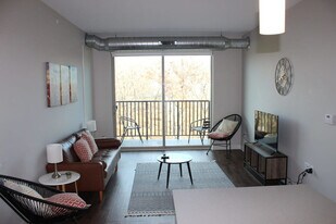 4415 Lincoln Way in Ames, IA - Building Photo