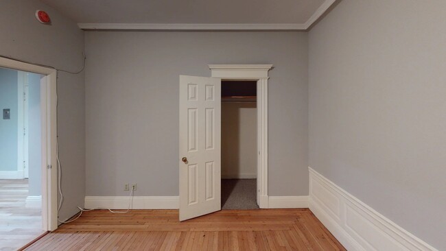 466 Commonwealth Ave, Unit 506 in Boston, MA - Building Photo - Building Photo