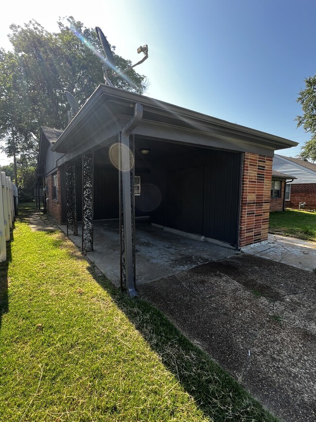 978 Gary St in Memphis, TN - Building Photo - Building Photo