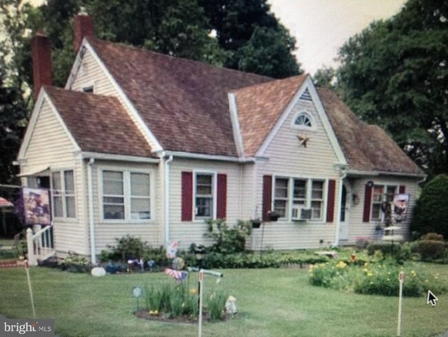 property at 4950 Perkiomen Ave