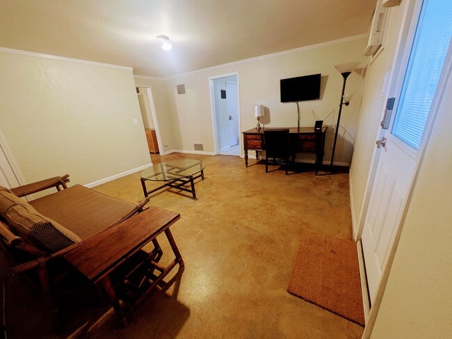 414 N Avenue E Ave, Unit basement