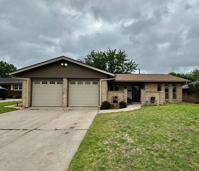 4705 NW Cheryl Blvd in Lawton, OK - Building Photo - Building Photo