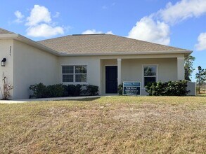 2497 Cortland Ave in North Port, FL - Building Photo - Building Photo