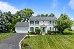 406 Lakewood Dr in Williams Bay, WI - Building Photo