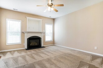 8152 Rolling Glenn Dr in Raleigh, NC - Building Photo - Building Photo