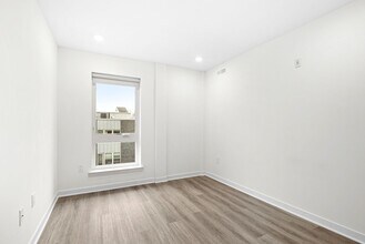2451 Frankford Ave in Philadelphia, PA - Building Photo - Building Photo