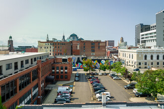 Ansonia Center in Buffalo, NY - Foto de edificio - Building Photo