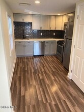 4 Katherine Rd in Albany, NY - Building Photo - Building Photo