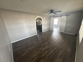 806 N Capelle St in Grain Valley, MO - Building Photo - Building Photo
