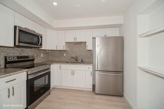 7645 58th Ave in Vero Beach, FL - Building Photo - Building Photo