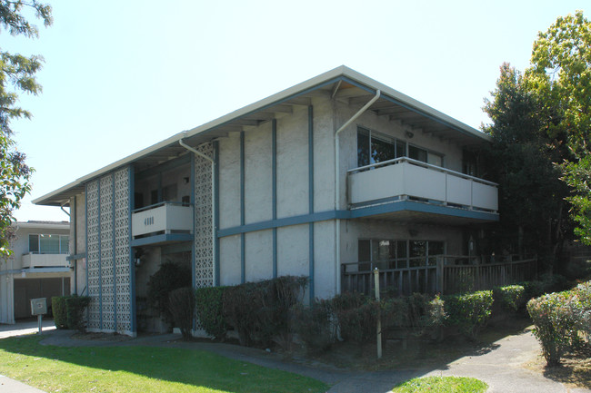 4680 W Campbell Ave in San Jose, CA - Foto de edificio - Building Photo