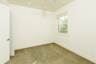 972 Dolores St in San Francisco, CA - Building Photo - Building Photo