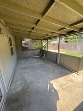 433 Bermuda Way in Modesto, CA - Foto de edificio - Building Photo