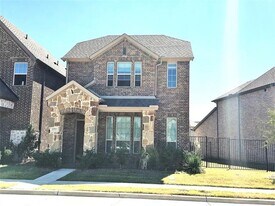 1353 Elaine Dr in Allen, TX - Building Photo