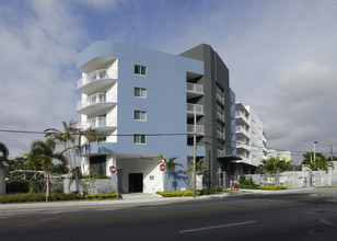 The Atrium at Spring Garden in Miami, FL - Building Photo - Building Photo