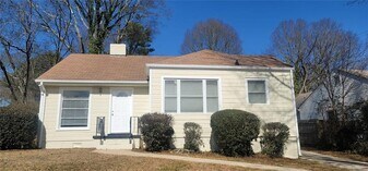 1753 Fairway Hill Dr SE in Atlanta, GA - Building Photo