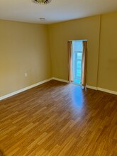 130 S Railroad St-Unit -Apt B in Hanover, PA - Building Photo - Building Photo